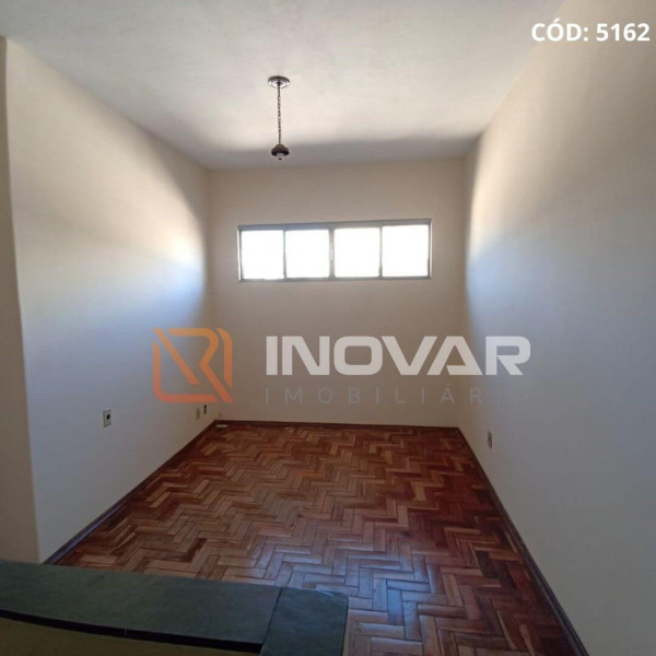Centro, 4 Quartos Quartos, 1 Sala Salas,2 BanheirosBanheiros,Casa,Aluguel,1359