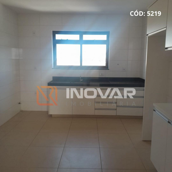 Centro, 3 Quartos Quartos, 1 Sala Salas,2 BanheirosBanheiros,Apartamento,Aluguel,0,1402